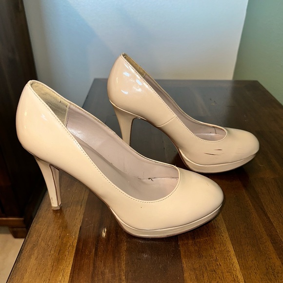 Nude platforms - Picture 4 of 9